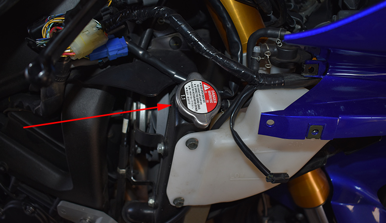 Yamaha R6 RJ11 RJ15 Kühlerverschlussdeckel