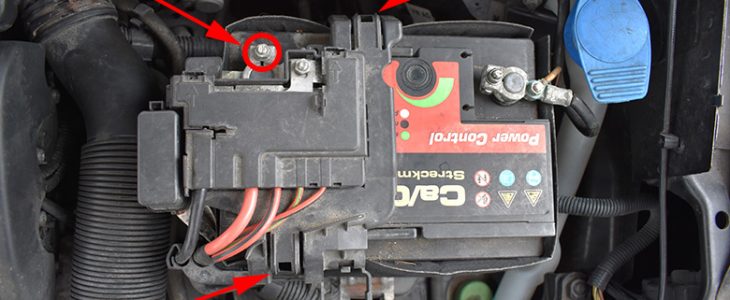 Batterie wechseln / ausbauen – VW Polo 6R