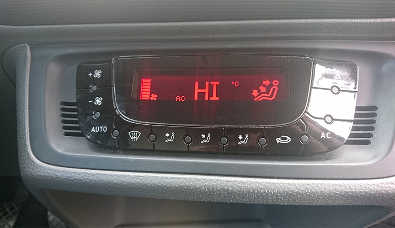 Seat Ibiza 6J Klimaanlage HI und alle Düsen angeschaltet