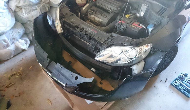 Seat Ibiza 6J Stoßstange abgebaut