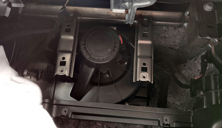 Geblase Motor Ausbauen Tauschen Innenraum Seat Ibiza 6j 6p Wartungsanleitung Online