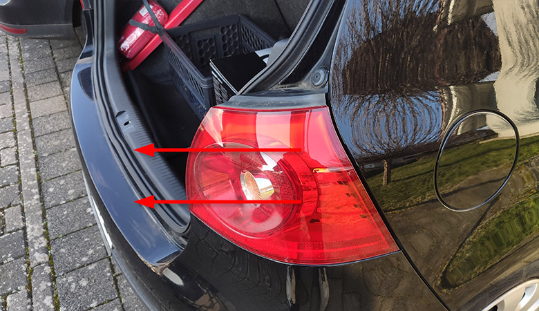 Bremslicht / Rücklicht des Audi A3 wechseln