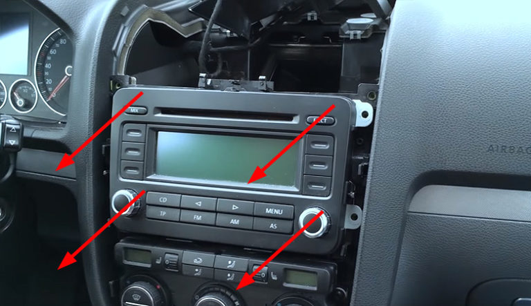 Radio ausbauen / wechseln VW Golf 5 Wartungsanleitung